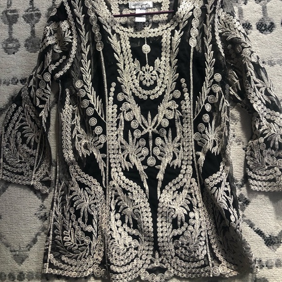 Black & Gold Blouse - Picture 1 of 1